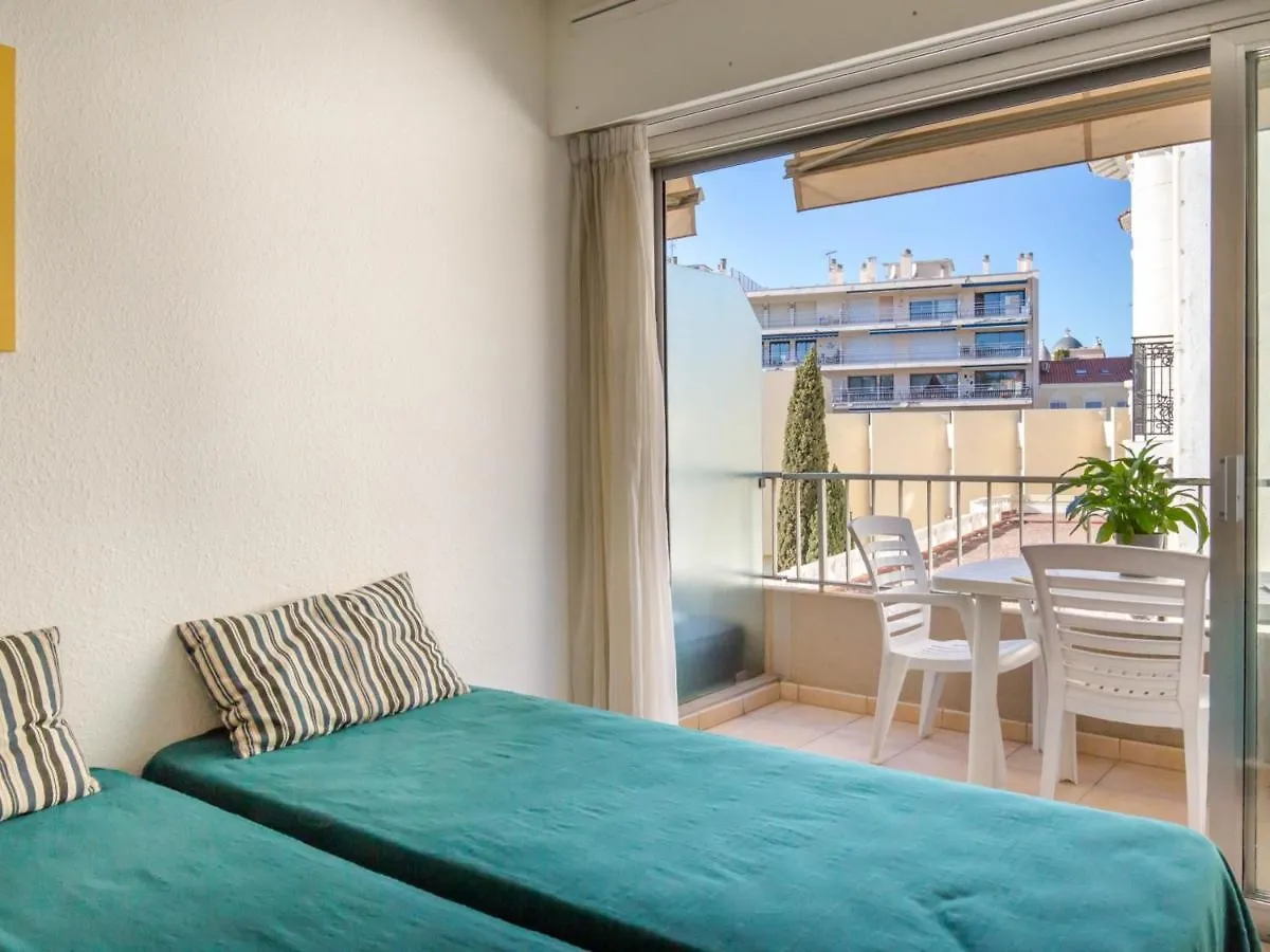 Studio Proche Plage Et Commerces Avec Clim, Wi-Fi Et Balcon - Fr-1-466A-30 Saint-Raphael  Apartment Saint-Raphael (Var)