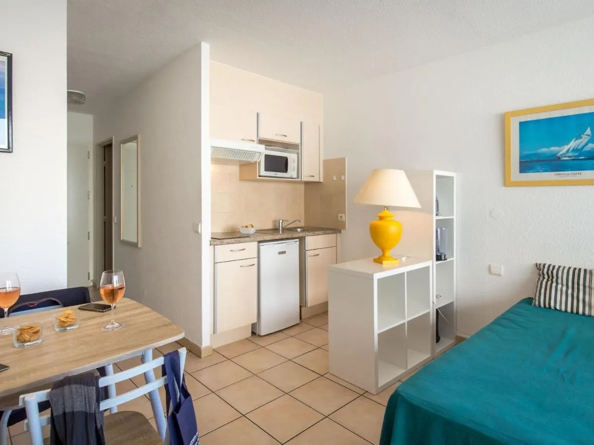 Apartment Studio Proche Plage Et Commerces Avec Clim, Wi-Fi Et Balcon - Fr-1-466A-30 Saint-Raphael  France