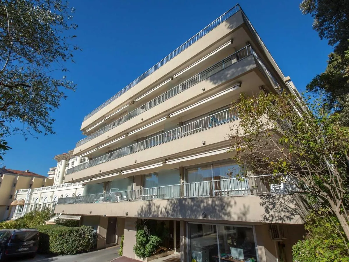 Studio Proche Plage Et Commerces Avec Clim, Wi-Fi Et Balcon - Fr-1-466A-30 Saint-Raphael  Saint-Raphael (Var)