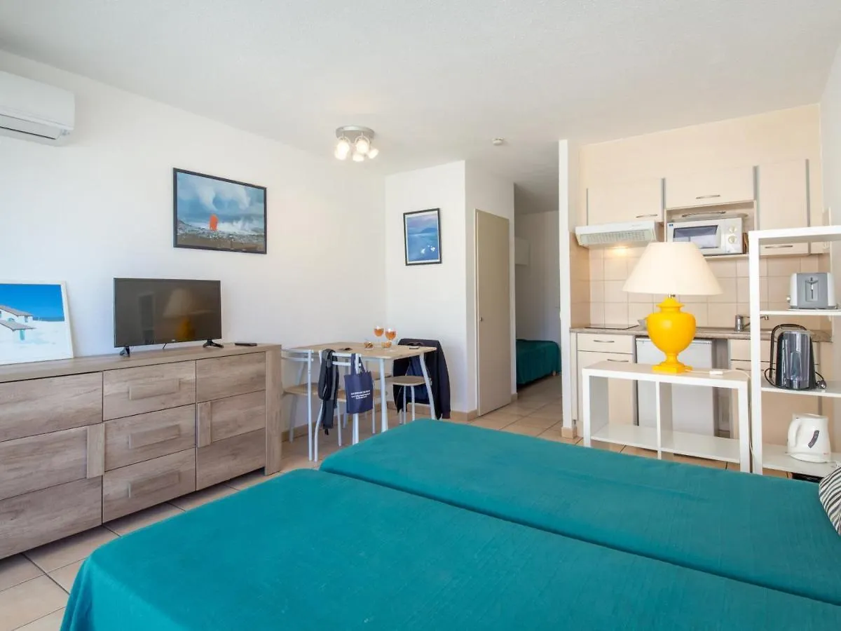 Apartment Studio Proche Plage Et Commerces Avec Clim, Wi-Fi Et Balcon - Fr-1-466A-30 Saint-Raphael
